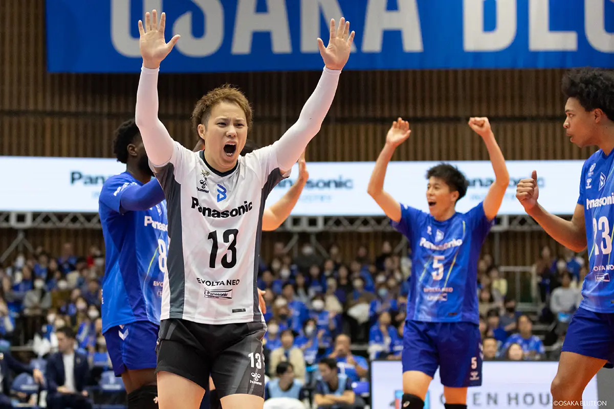 大阪ブルテオン、「ブルテオン史上最高の『青』の景色を」｜hummel