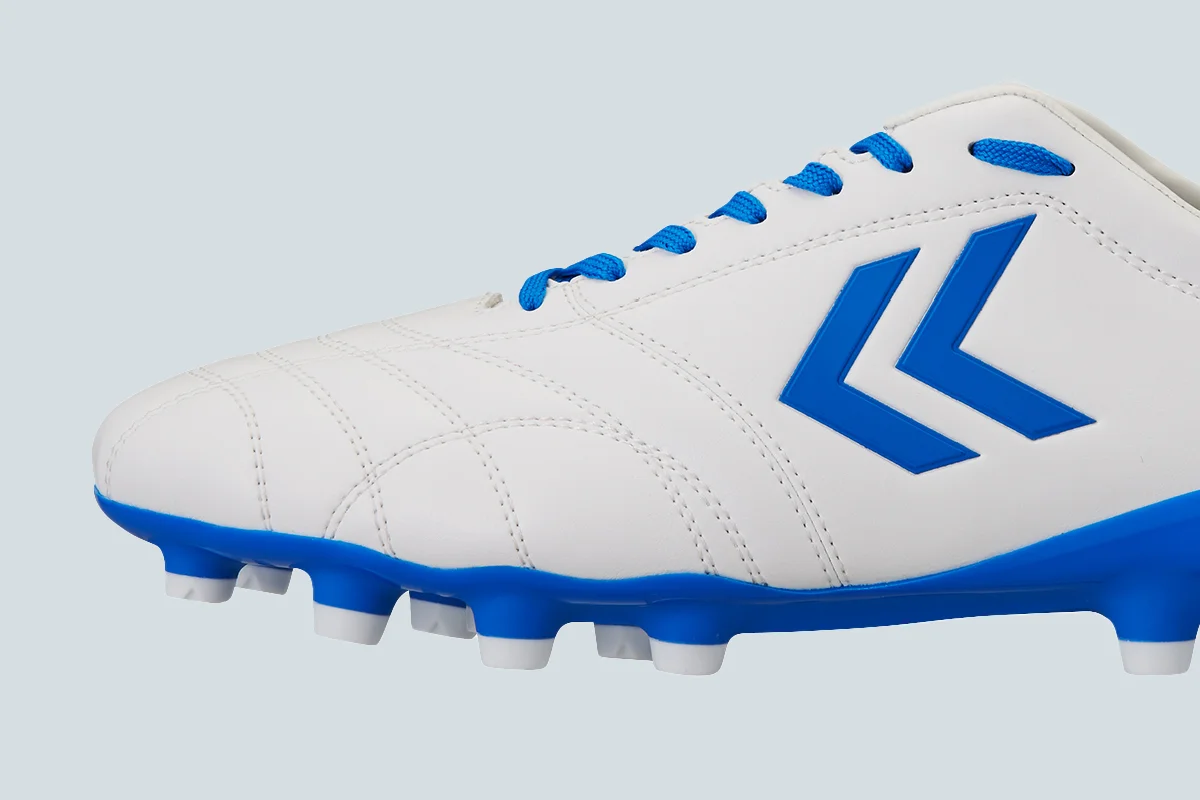ヴォラート3の部活生向けモデルにワイドラストが追加！｜hummel 